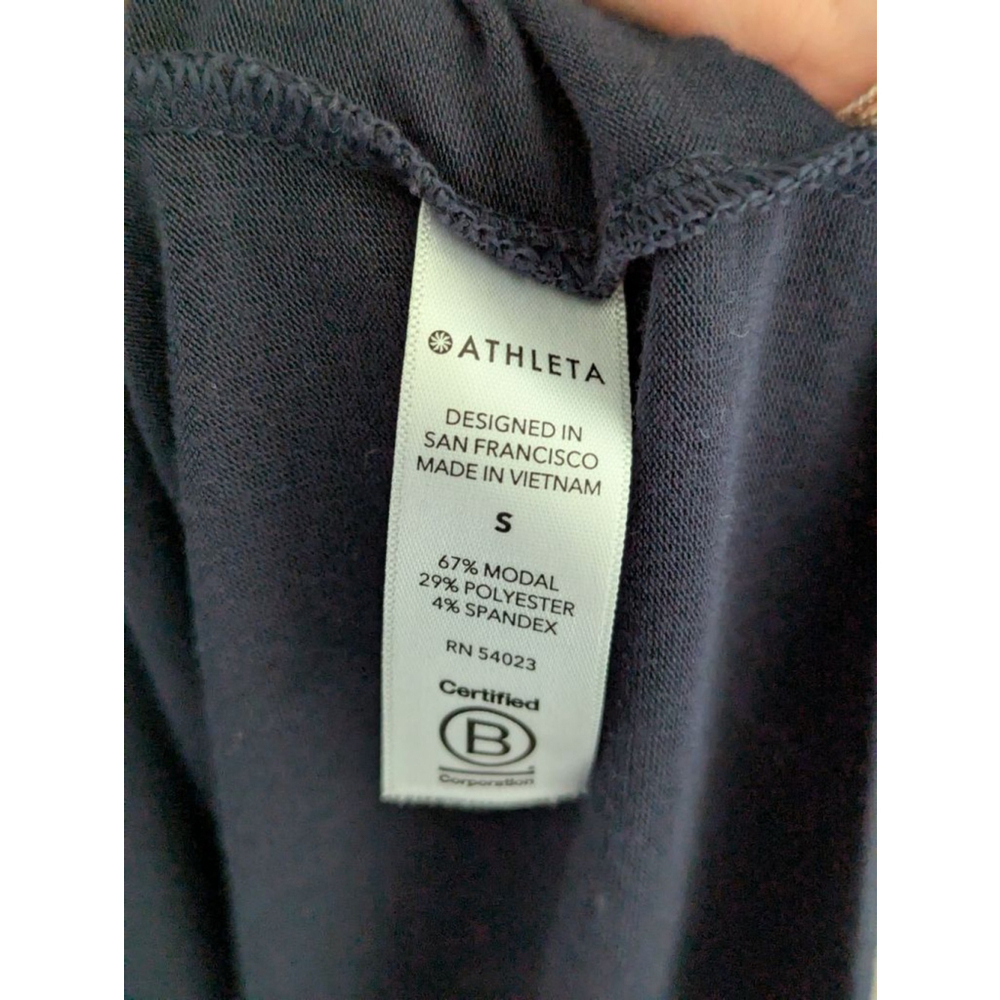 Athleta Batwing Long Sleeve Asymmetrical Hemline Shirt Women's Size S - Picture 6 of 6